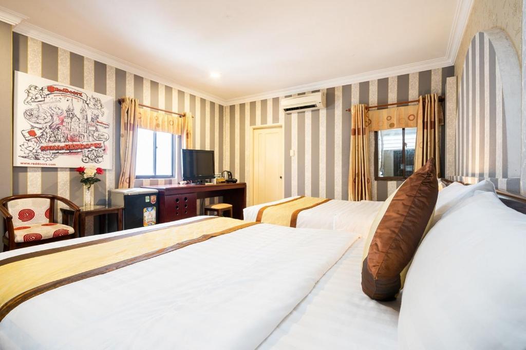 Cosmo Central Hotel Ho Chi Minh Exterior photo