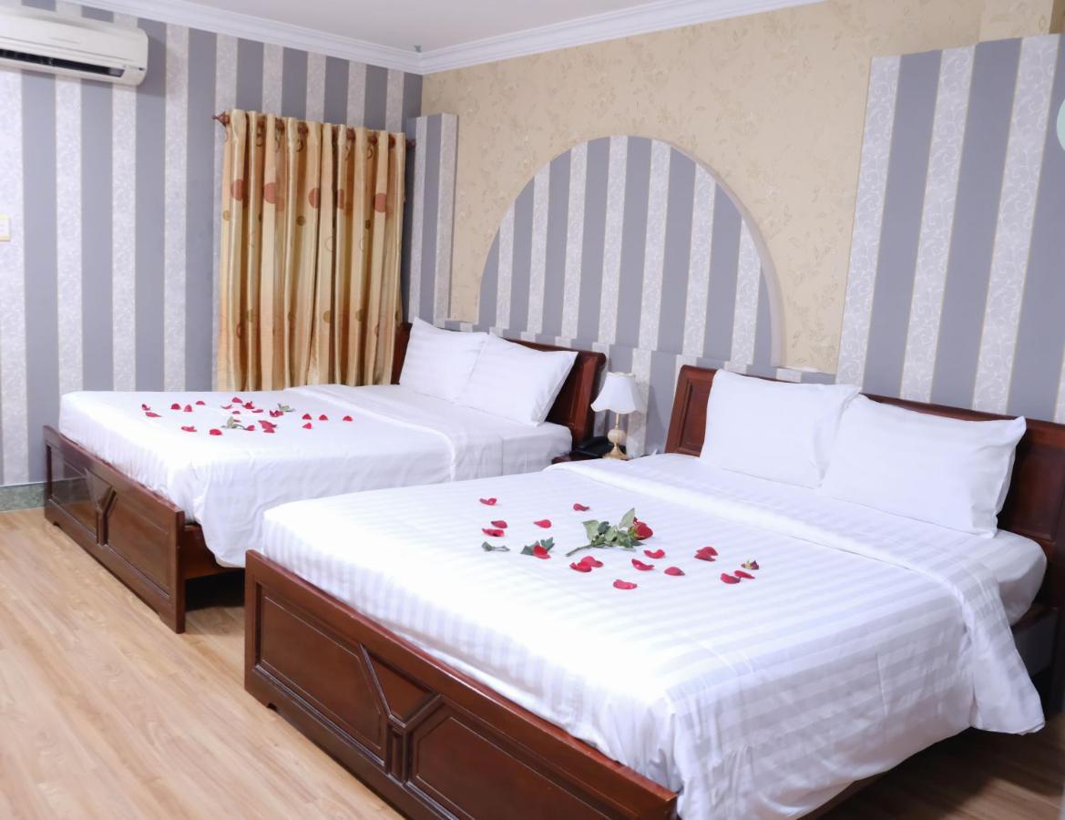 Cosmo Central Hotel Ho Chi Minh Exterior photo