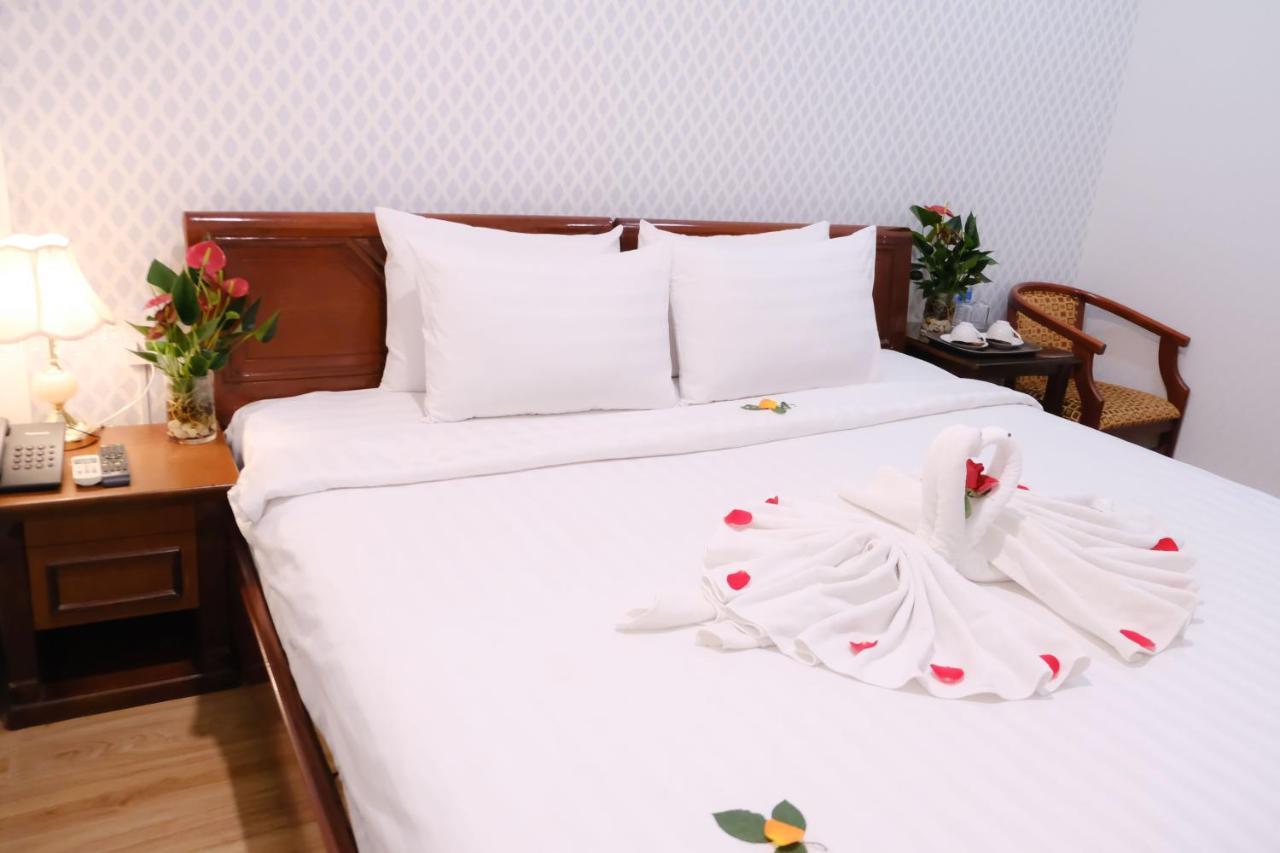 Cosmo Central Hotel Ho Chi Minh Exterior photo