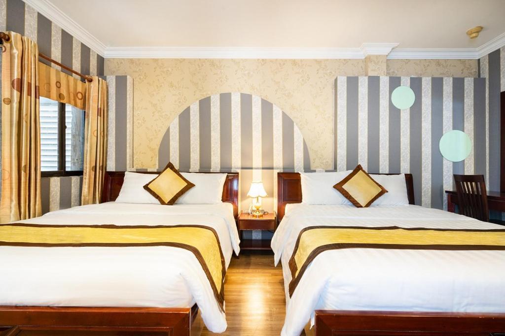 Cosmo Central Hotel Ho Chi Minh Exterior photo