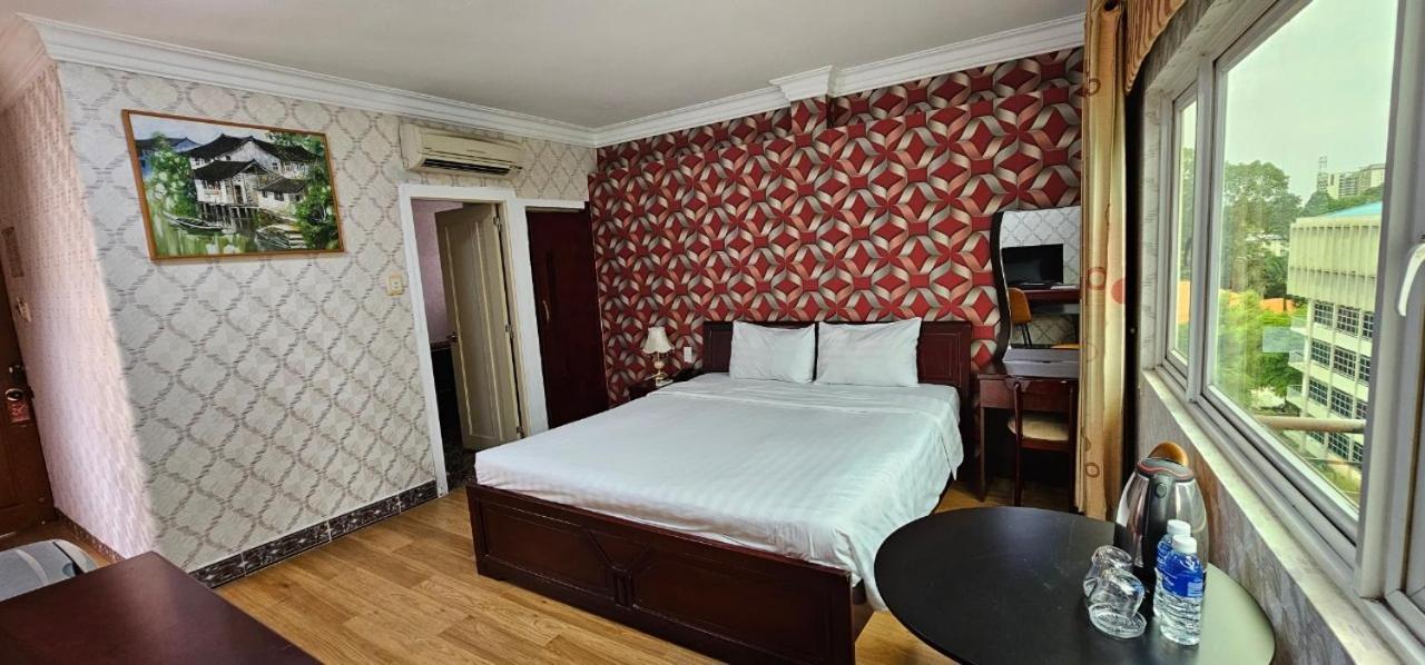 Cosmo Central Hotel Ho Chi Minh Exterior photo