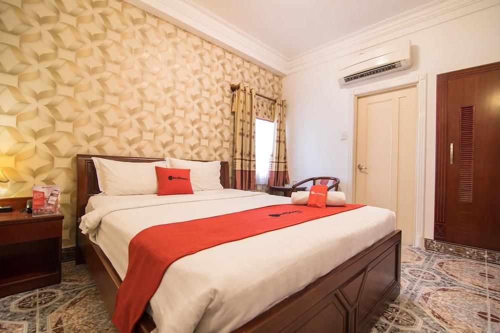 Cosmo Central Hotel Ho Chi Minh Exterior photo